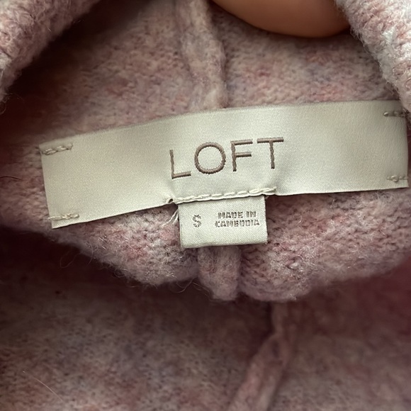 LOFT Sweater - Picture 3 of 3